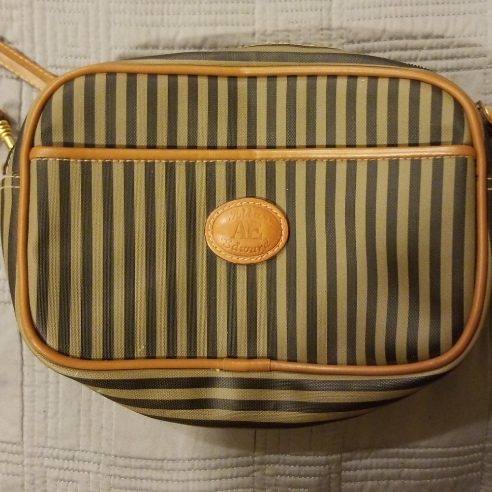 Shoulder purse